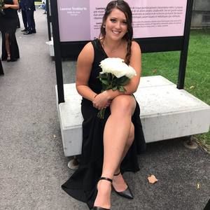 Meet your Posher, Danielle